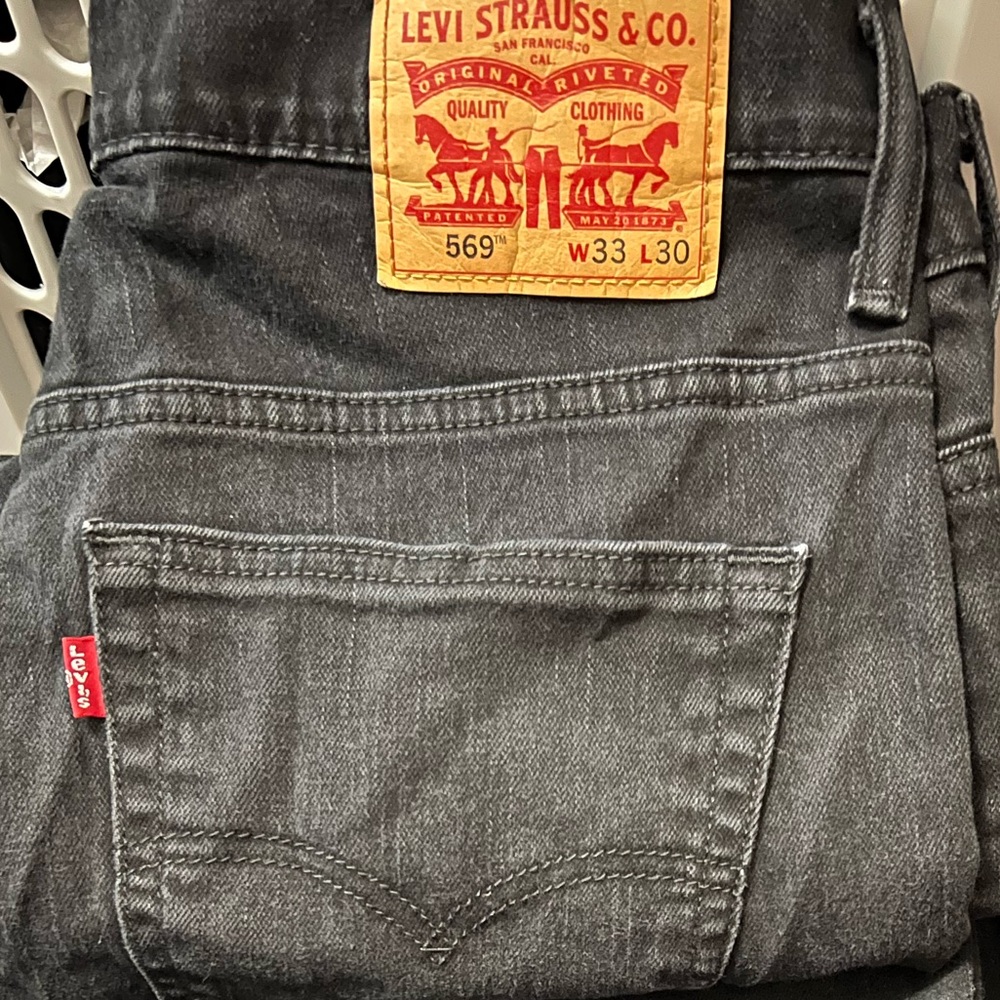 Rarely worn blackish grey Levis men jeans.